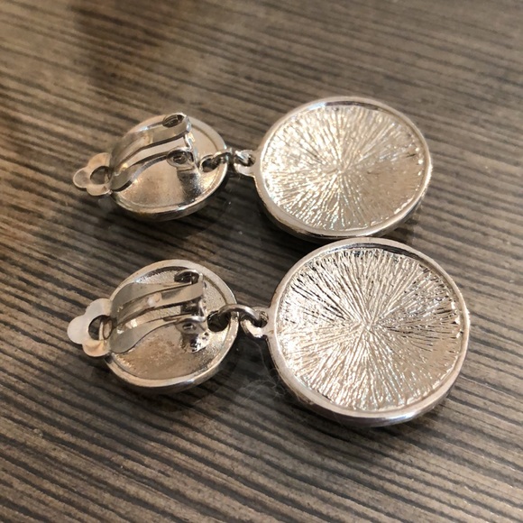 Vintage Clip Earrings Smooth & Filigree Discs Dangles - Picture 7 of 11